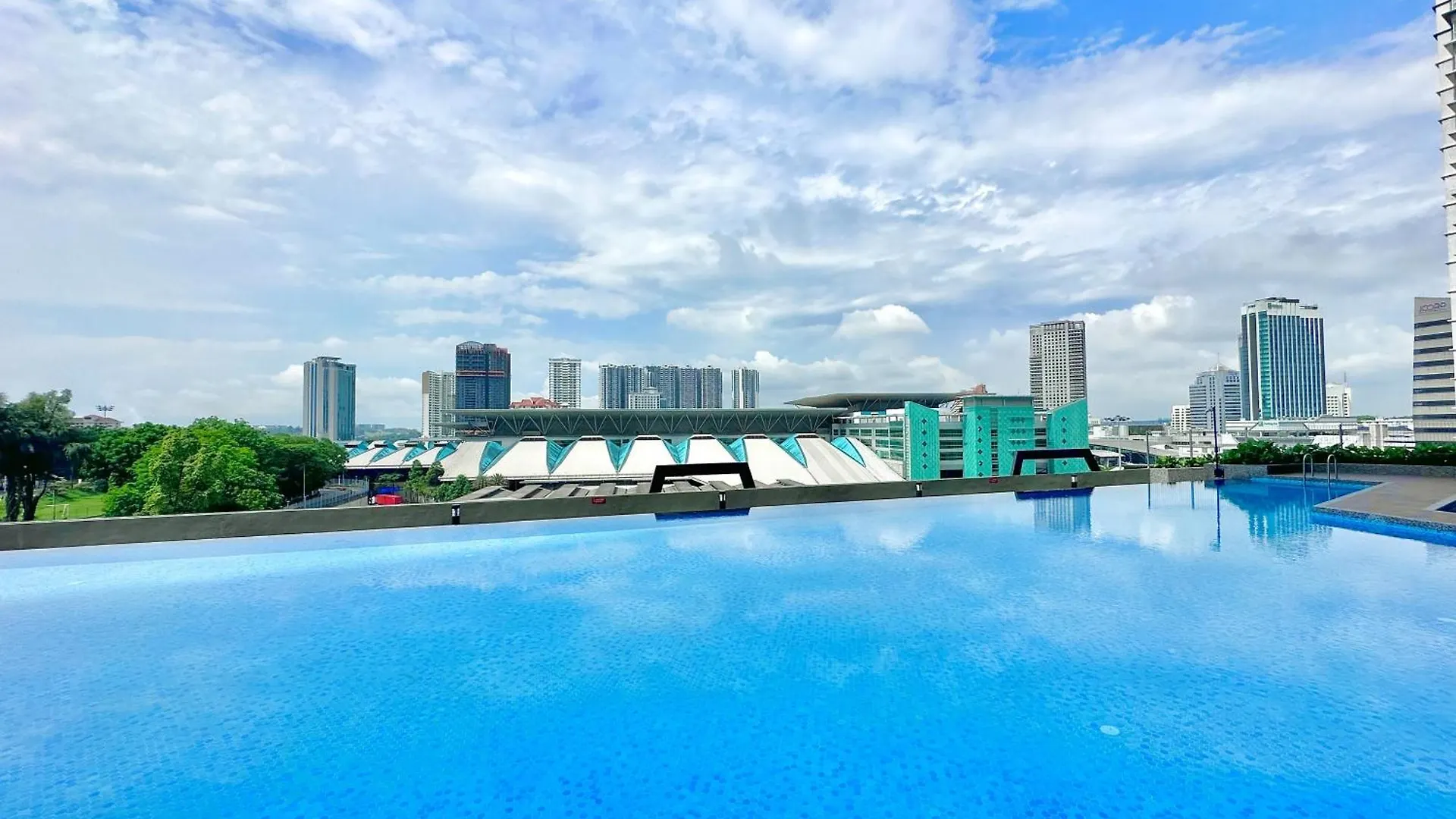 Twin Tower Residence Johor Bahru By Stayrene ماليزيا